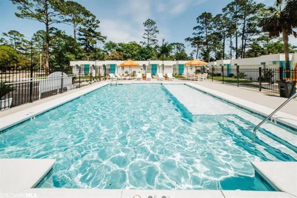 Gulf Shores Getaway Steps Away From The Pool! Экстерьер фото
