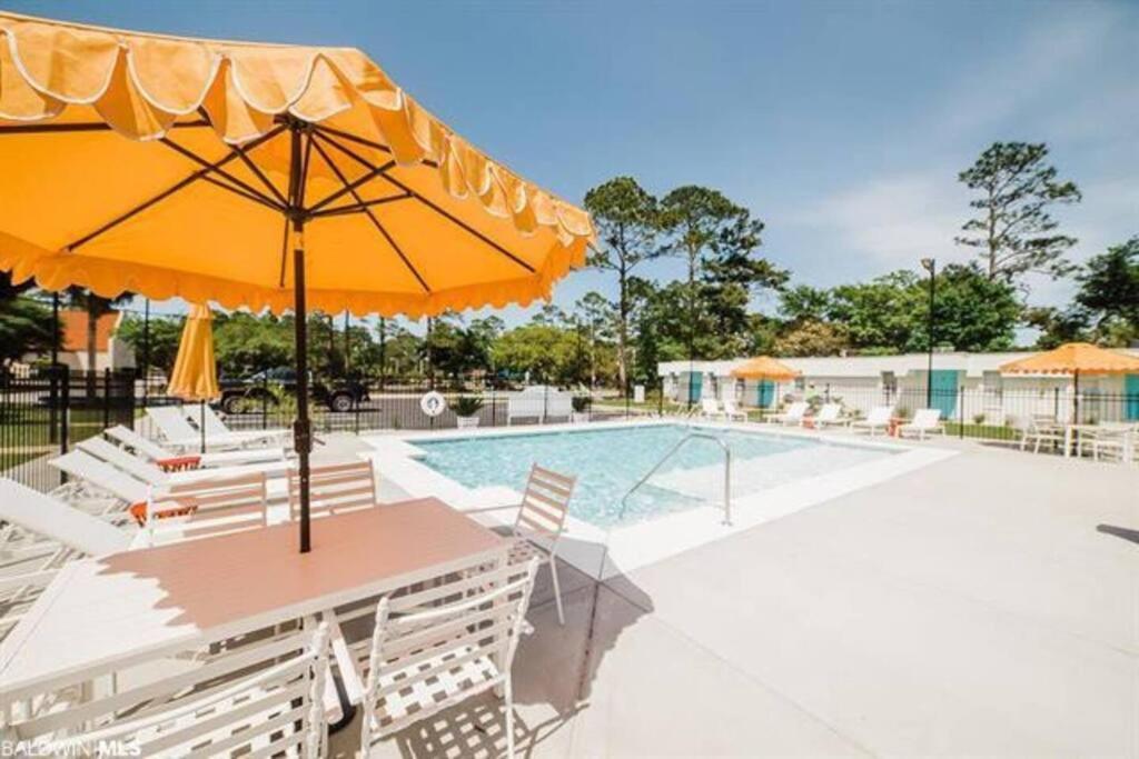 Gulf Shores Getaway Steps Away From The Pool! Экстерьер фото